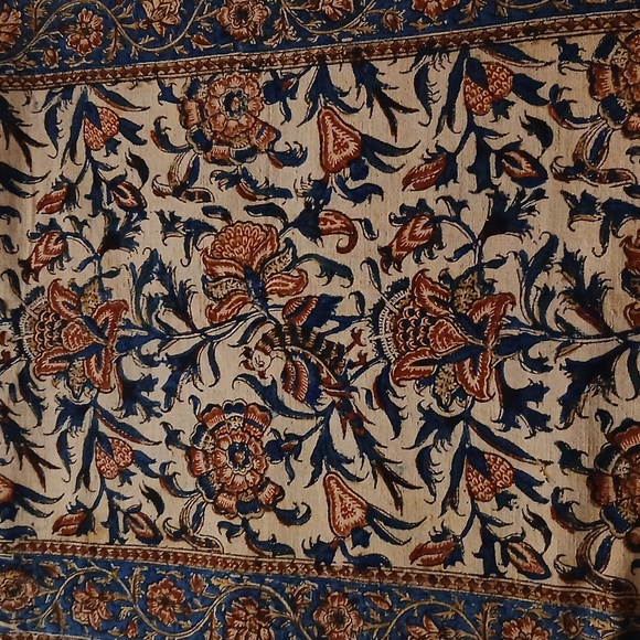 Antique Table Runner - Picture 7 of 7